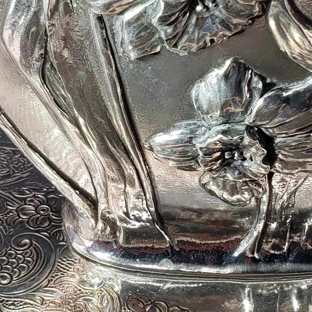 Seagull Pewter Vase - Daffodil Pattern ca 1992 - Made In Nova Scotia