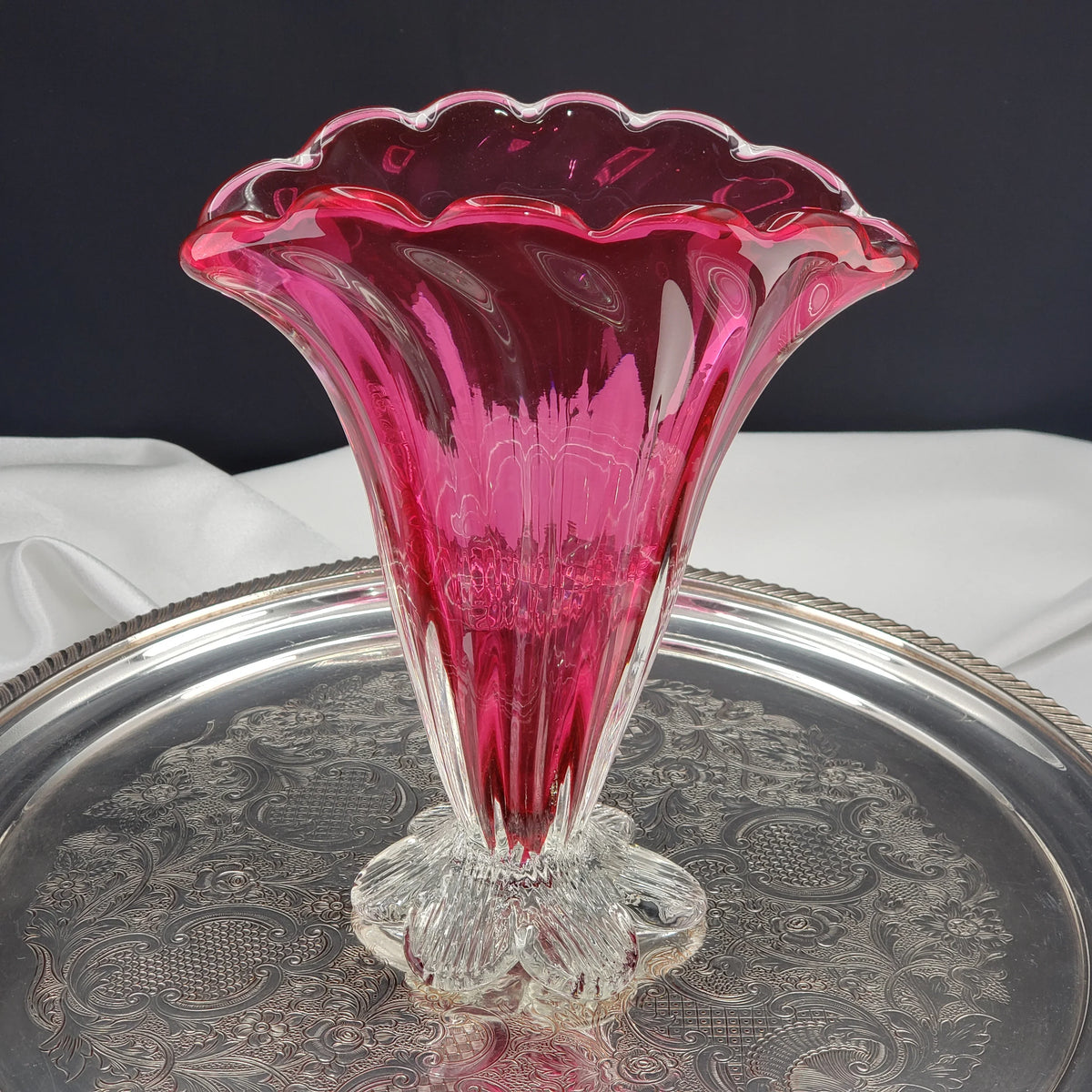 Vintage Rossi Cranberry Pink Glass Fan Vase - 1980s Decor