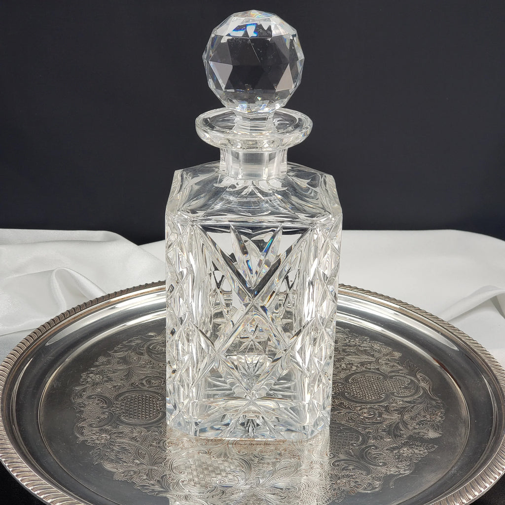 Vintage Cut Crystal Decanter – Deep Diamond Pattern with Thumbprints & Bevelled Corners – Faceted Stopper – Heavy Lead Crystal