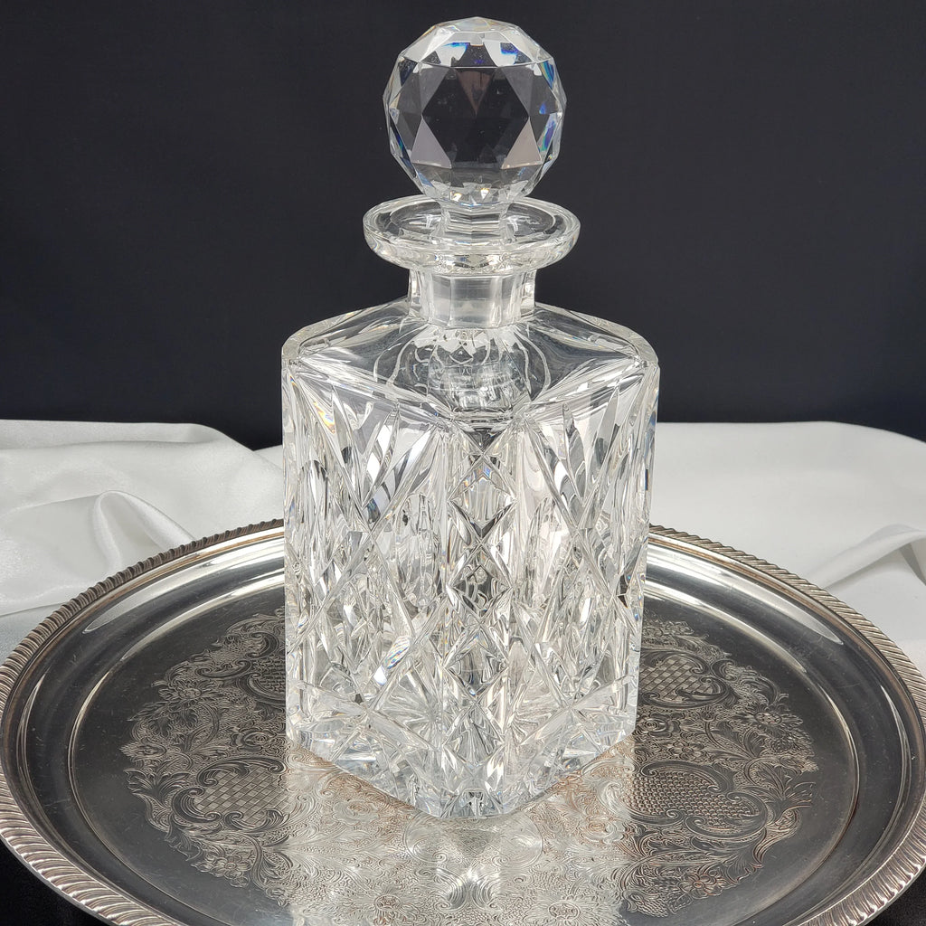 Vintage Cut Crystal Decanter – Deep Diamond Pattern with Thumbprints & Bevelled Corners – Faceted Stopper – Heavy Lead Crystal