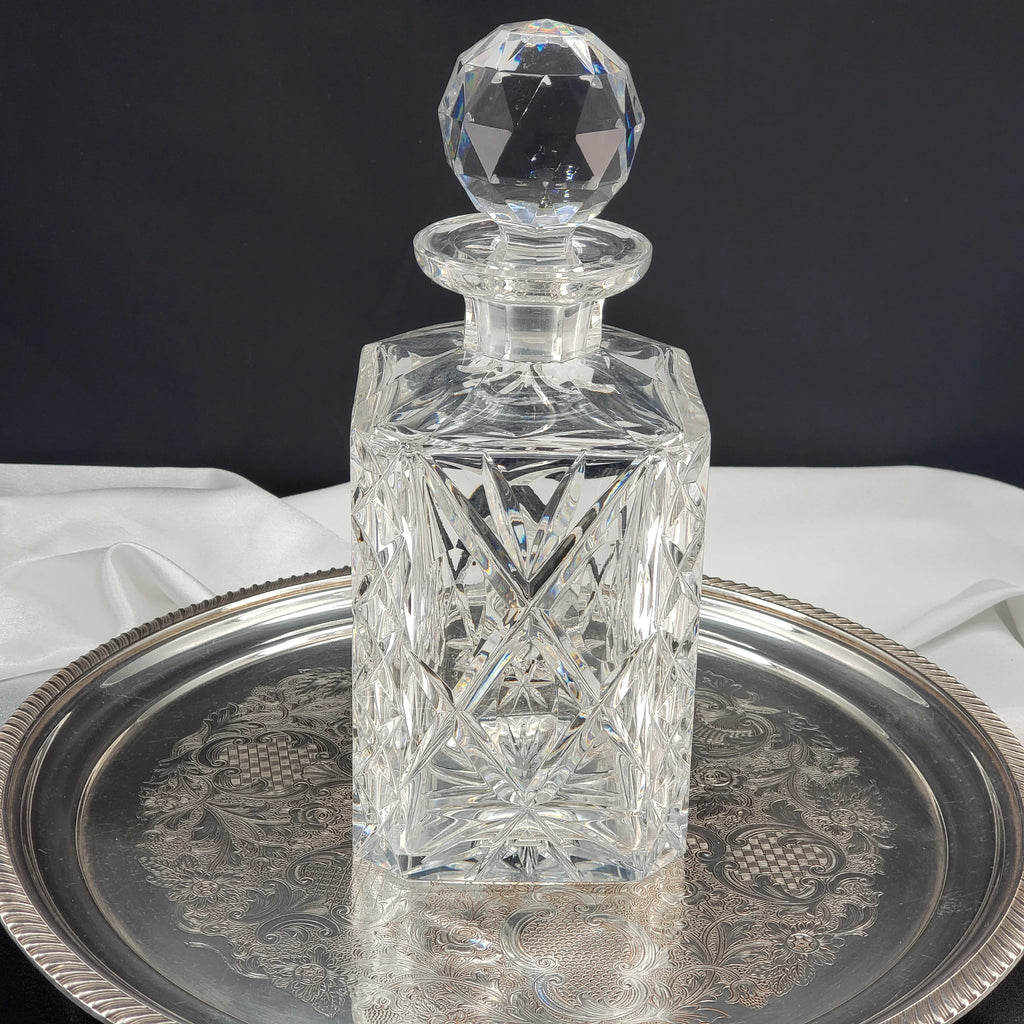 Vintage Cut Crystal Decanter – Deep Diamond Pattern with Thumbprints & Bevelled Corners – Faceted Stopper – Heavy Lead Crystal
