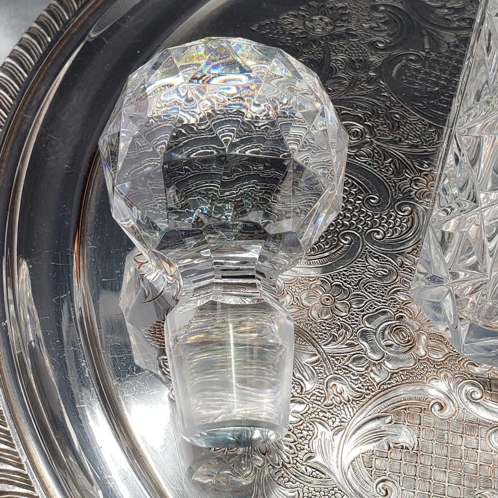 Vintage Cut Crystal Decanter – Deep Diamond Pattern with Thumbprints & Bevelled Corners – Faceted Stopper – Heavy Lead Crystal