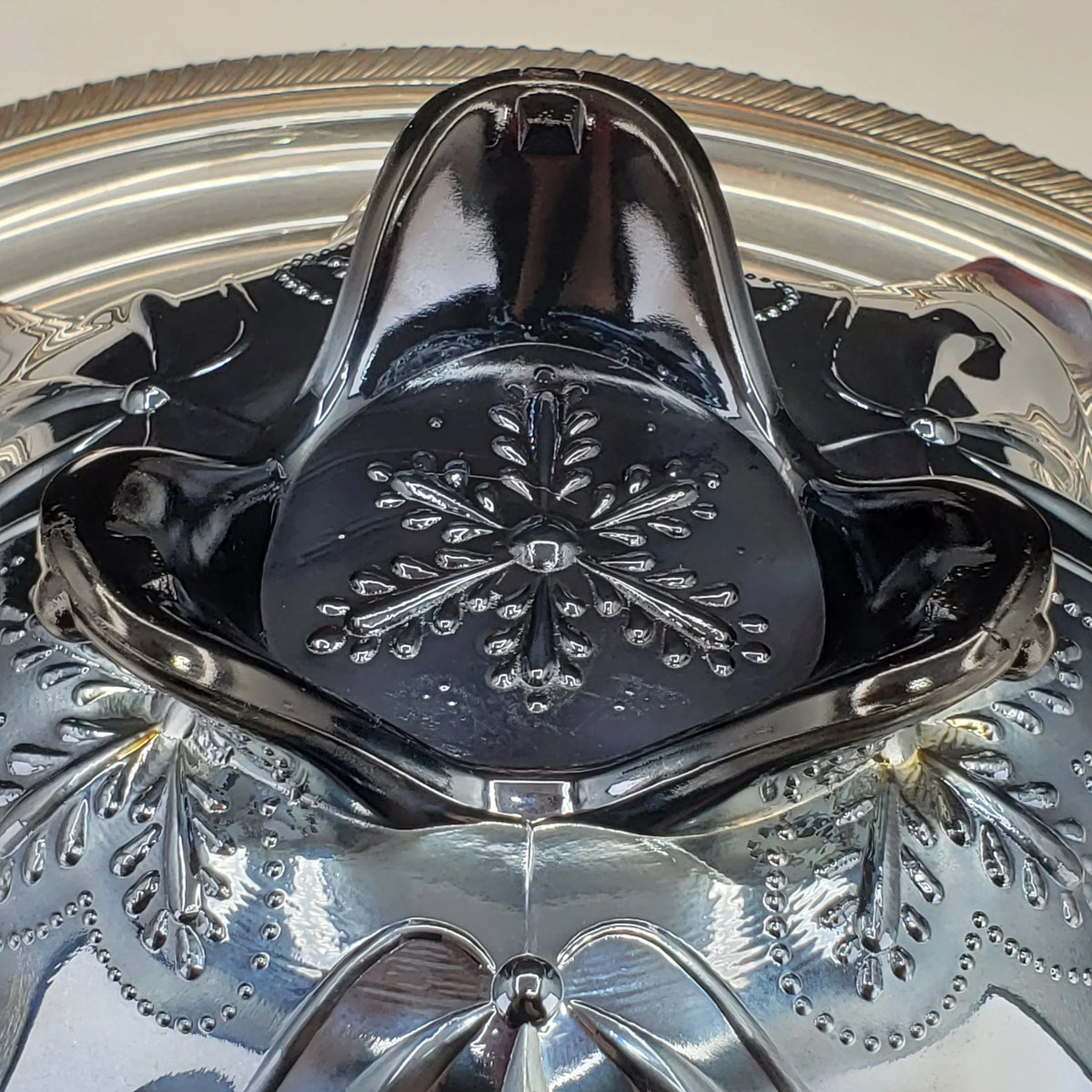 Antique Northwood Carnival Glass Bowl – Three Fruits Medallion Pattern