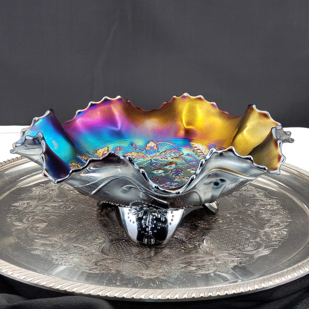 Antique Northwood Carnival Glass Bowl – Three Fruits Medallion Pattern