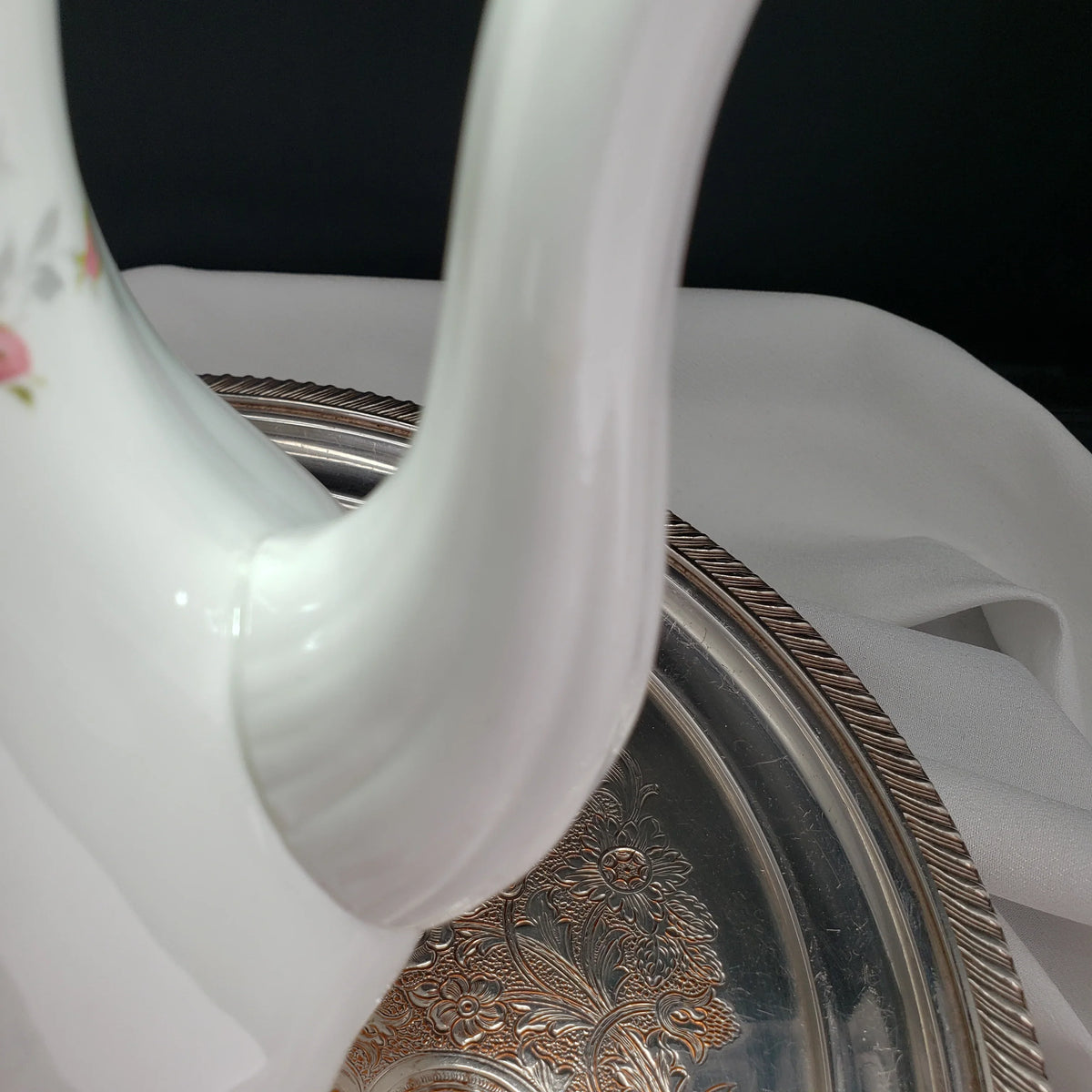 Paragon Elizabeth Rose Coffee Pot – Fine Bone China Floral Vintage Teapot