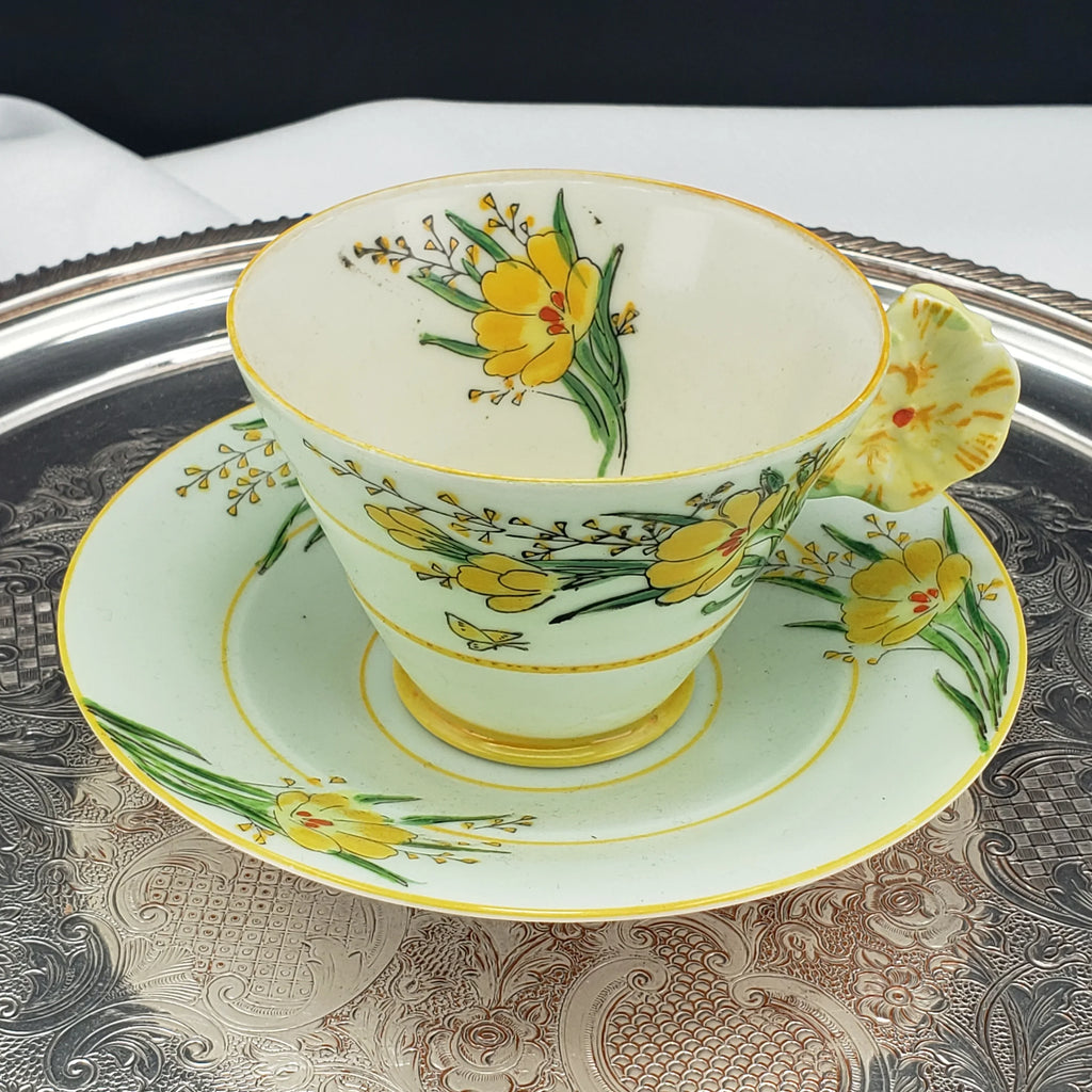 Vintage Pansy‑Handle Teacup & Saucer – Hand‑Painted, Unmarked Paragon Style (Yellow)