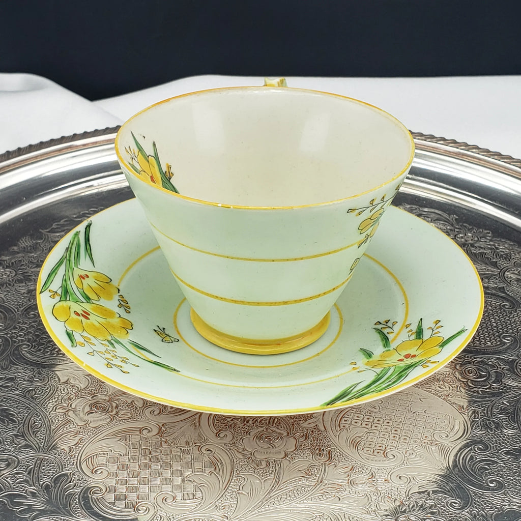 Vintage Pansy‑Handle Teacup & Saucer – Hand‑Painted, Unmarked Paragon Style (Yellow)
