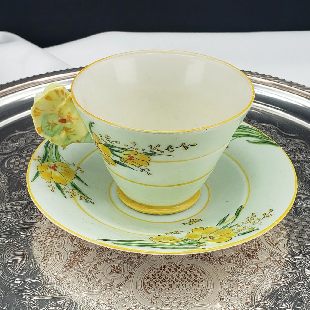 Vintage Pansy‑Handle Teacup & Saucer – Hand‑Painted, Unmarked Paragon Style (Yellow)