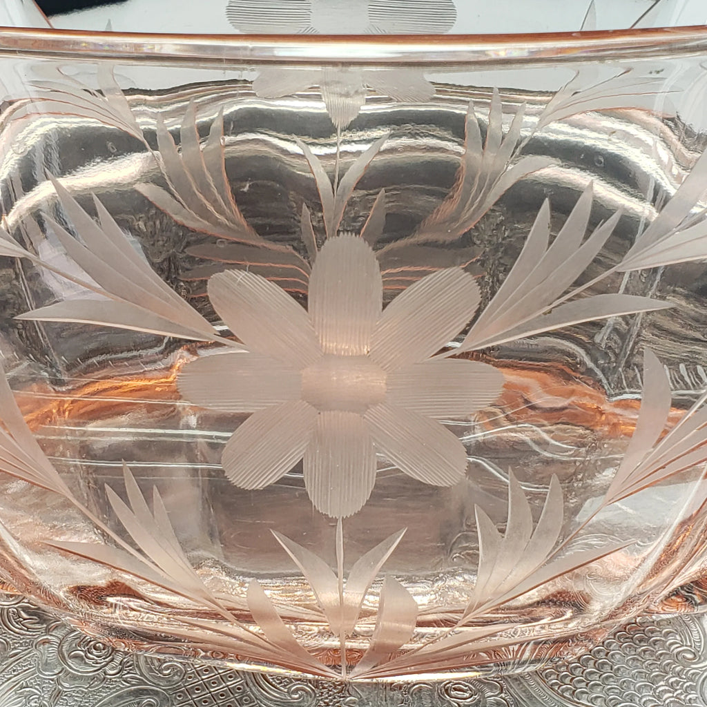 Vintage Pink Etched Serving Bowl – Lotus Glass Floral Pattern – Depression Glass