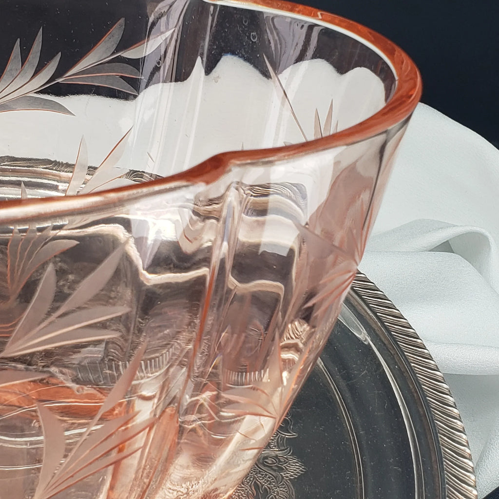 Vintage Pink Etched Serving Bowl – Lotus Glass Floral Pattern – Depression Glass