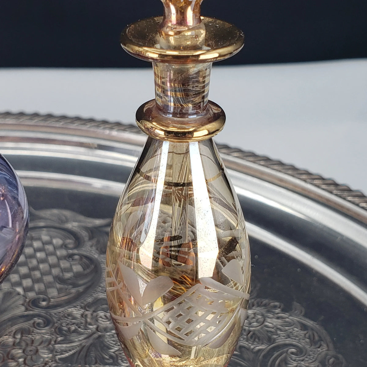 Vintage Egyptian Perfume Bottles – Hand‑Blown Glass – Gold Accents – Set of 4
