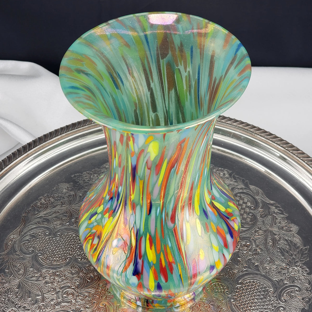 Loetz Ausführung 237 Art Nouveau Vase – Jade Green UV Reactive Glass – Czechoslovakia ca. 1925