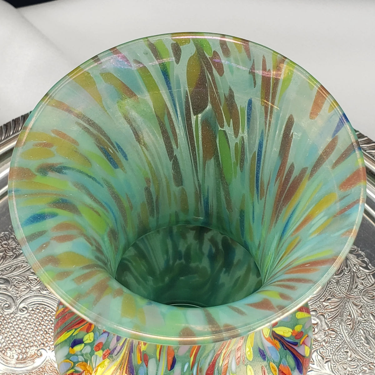 Loetz Ausführung 237 Art Nouveau Vase – Jade Green UV Reactive Glass – Czechoslovakia ca. 1925