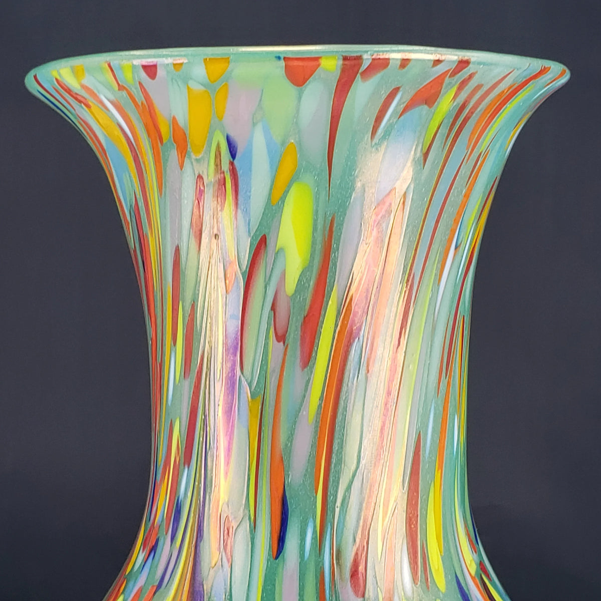 Loetz Ausführung 237 Art Nouveau Vase – Jade Green UV Reactive Glass – Czechoslovakia ca. 1925