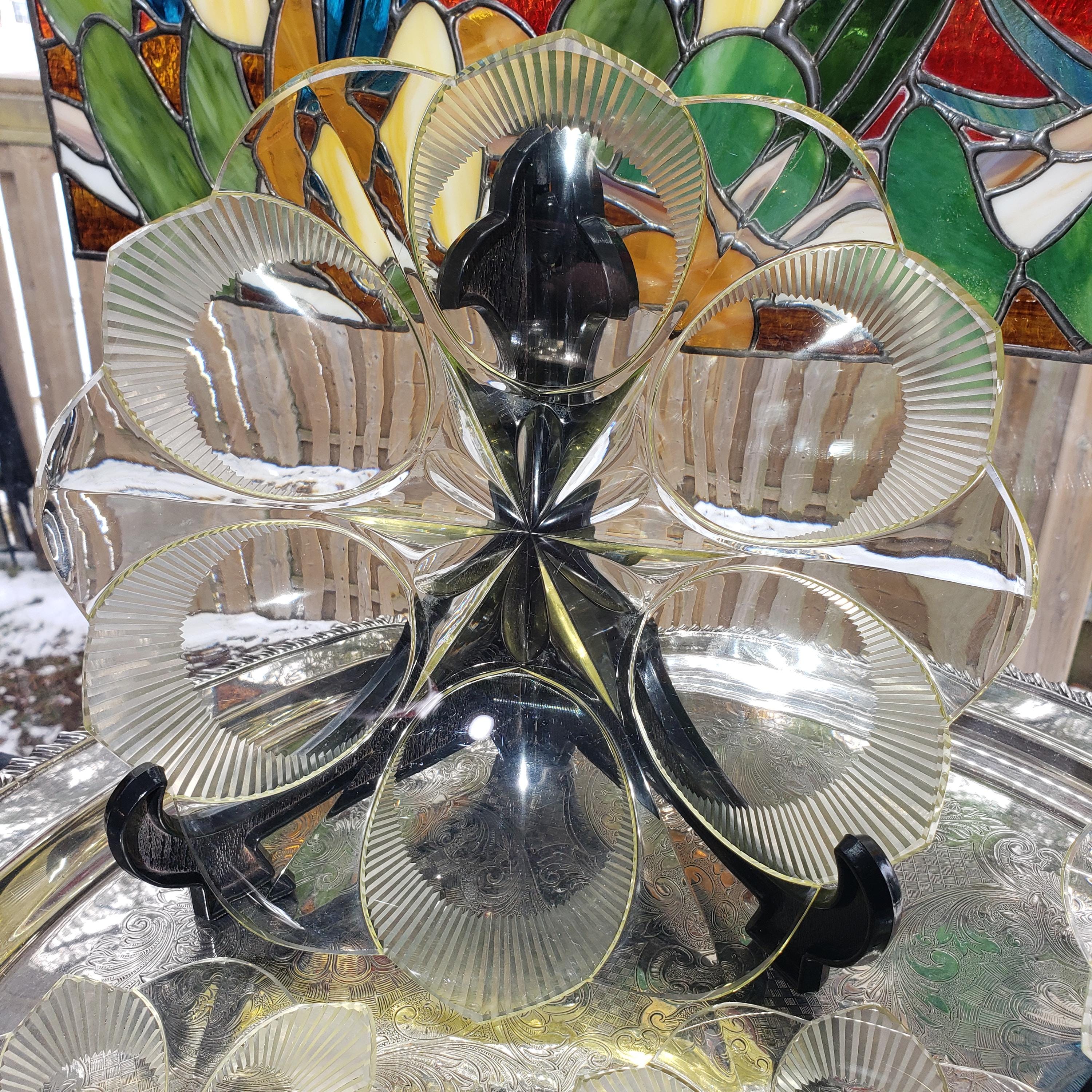Art Deco Plate Set - Yellow Flower Shape Glassware