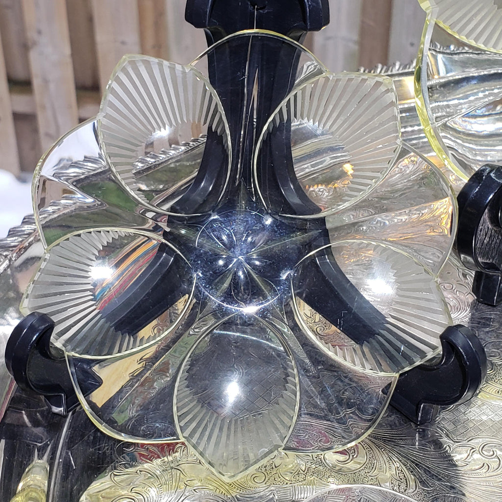 Art Deco Plate Set - Yellow Flower Shape Glassware