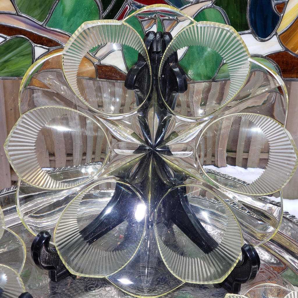 Art Deco Plate Set - Yellow Flower Shape Glassware