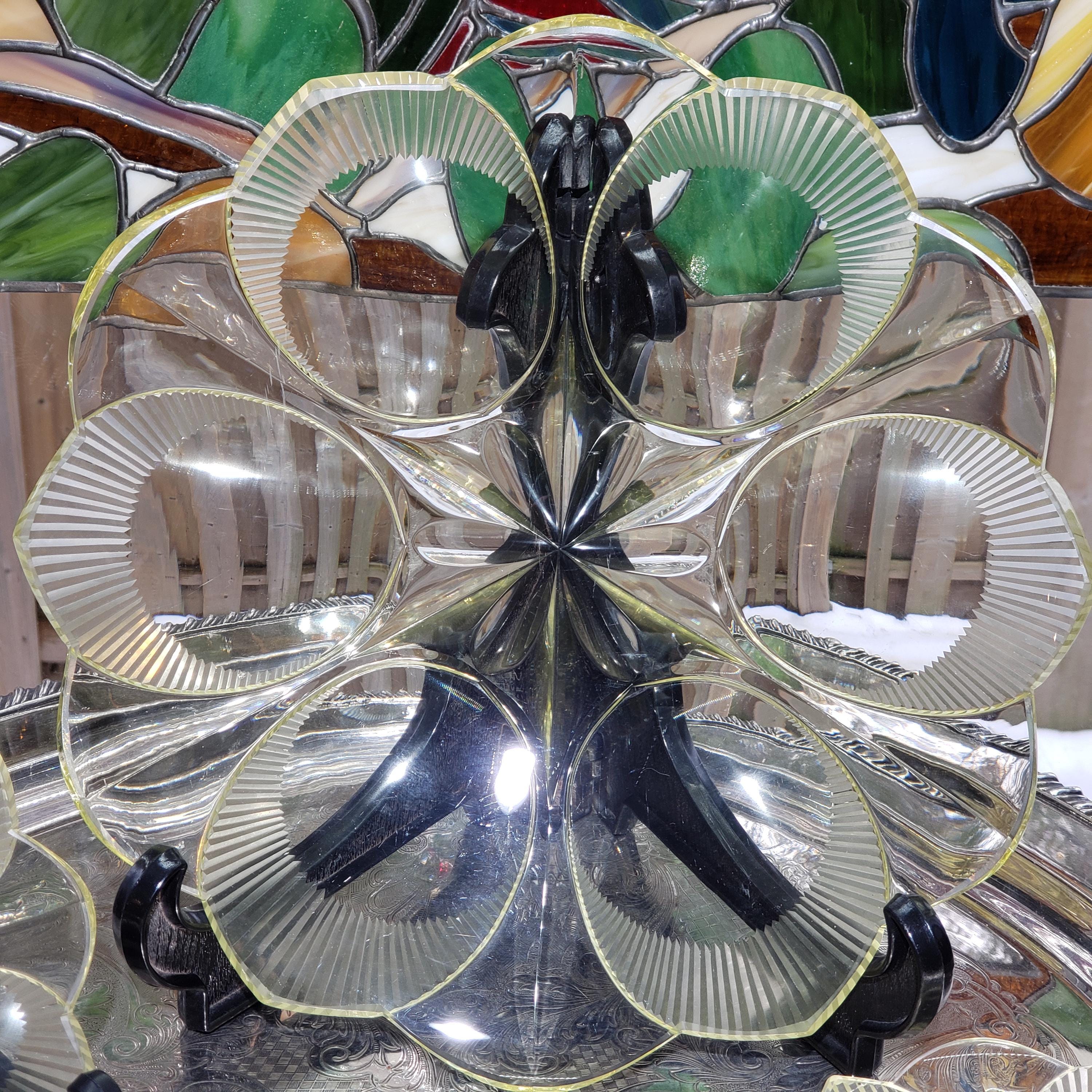 Art Deco Plate Set - Yellow Flower Shape Glassware