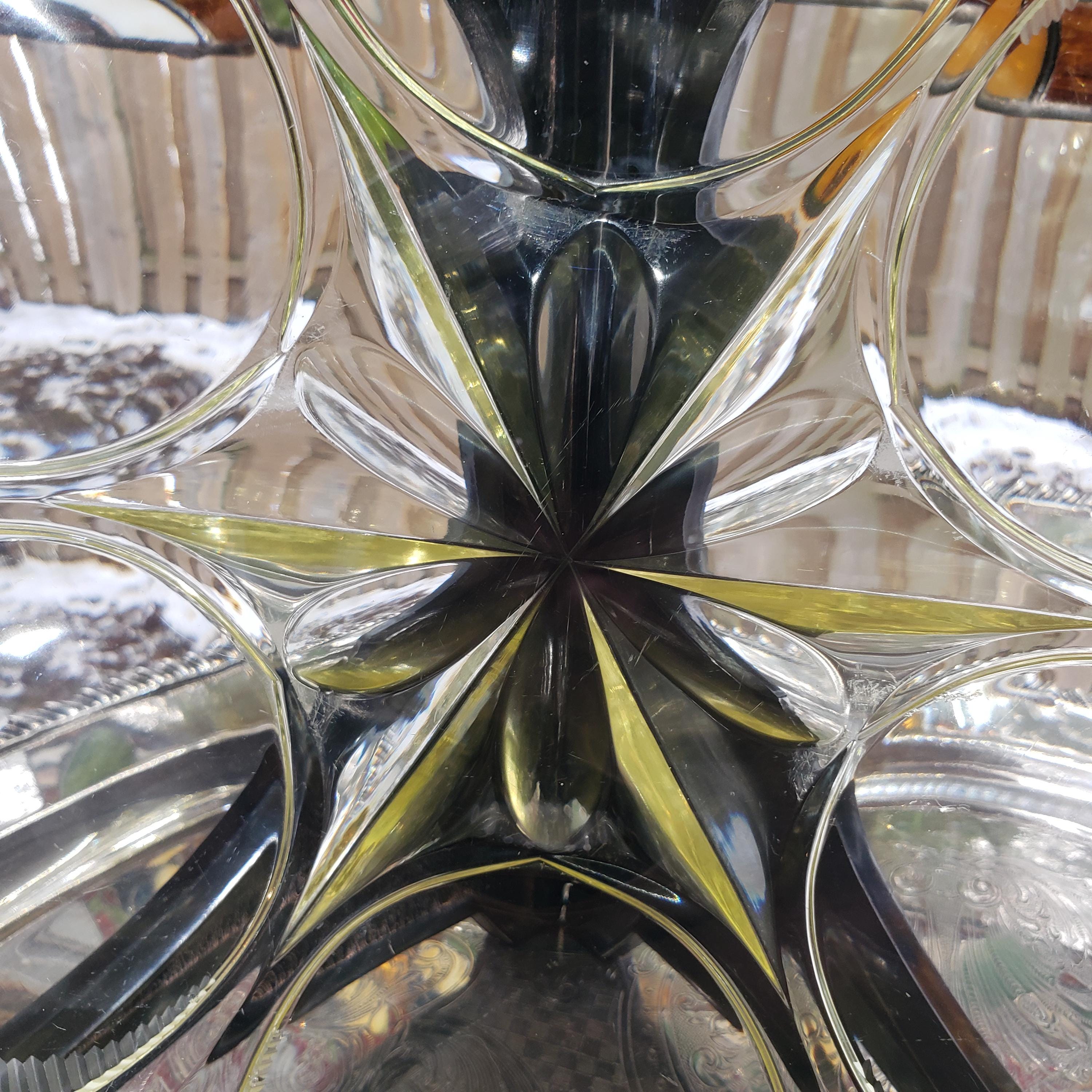 Art Deco Plate Set - Yellow Flower Shape Glassware