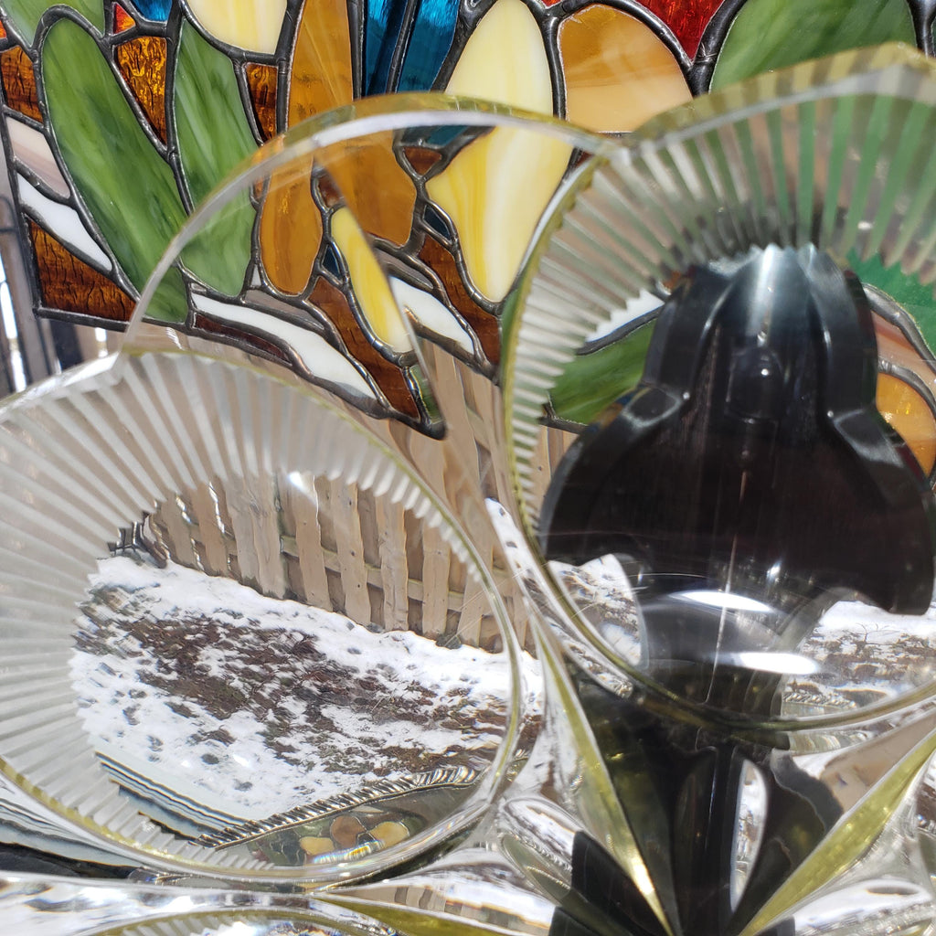 Art Deco Plate Set - Yellow Flower Shape Glassware
