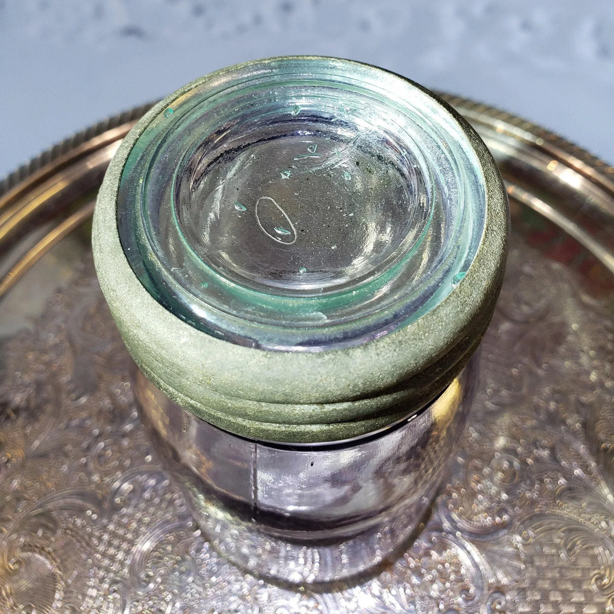 Crown Jar: Amethyst No Word Beaded Design - Small Mouth Pint