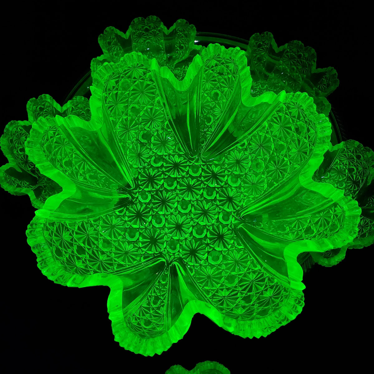 Uranium Glass Berry Bowl Set: Daisy Button Vaseline Glass (Victorian Era)