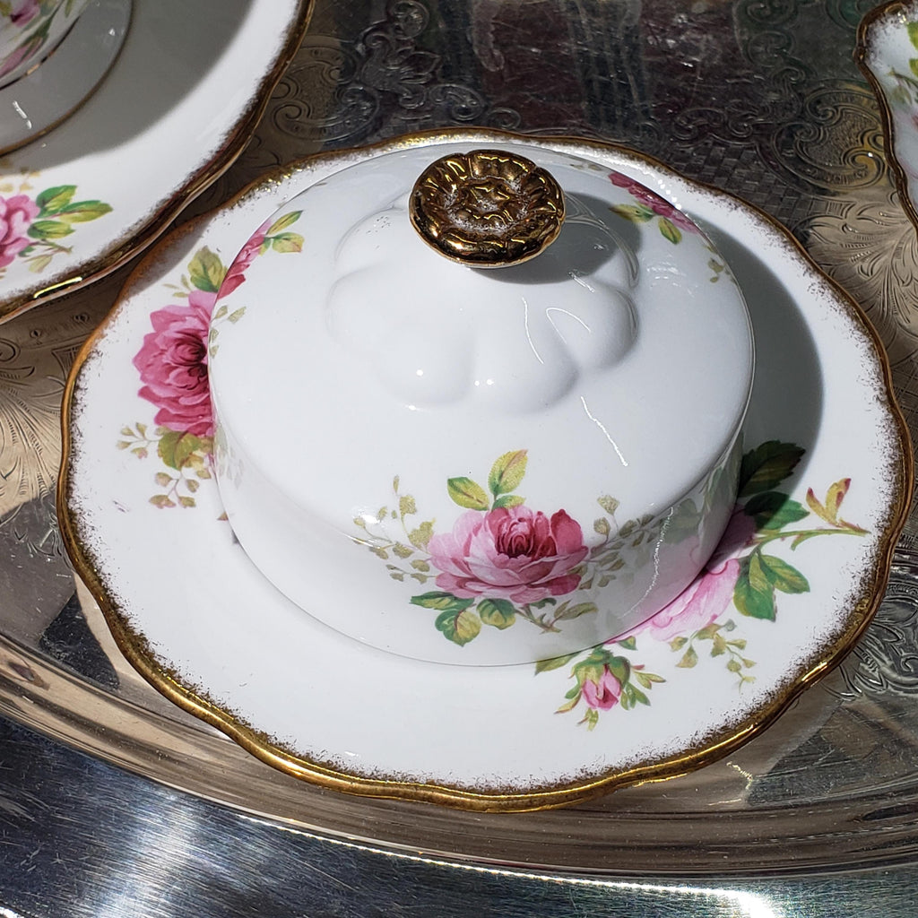 Royal Albert Porcelain Set, American Beauty Pink Rose (Gravy Boat & Plates)