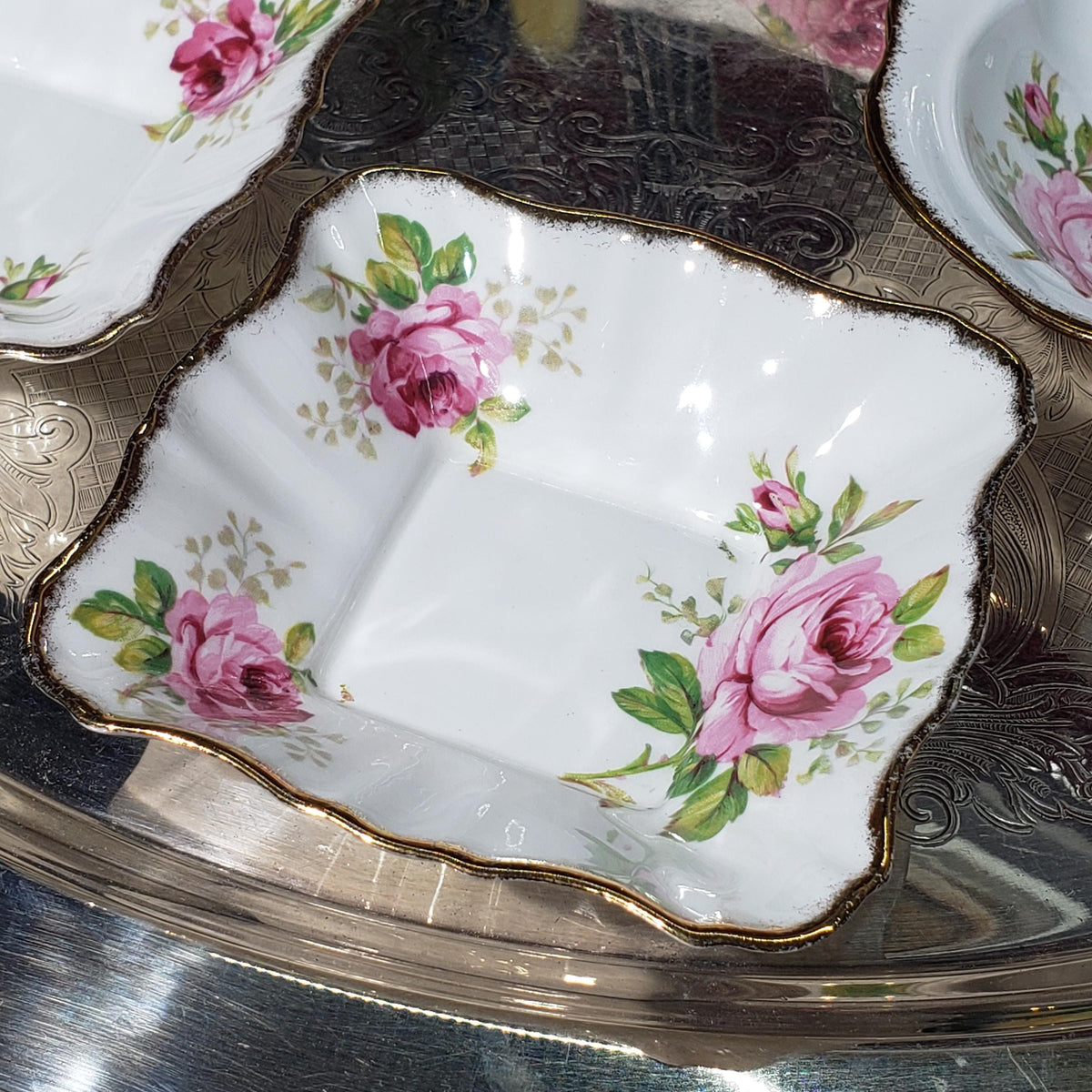 Royal Albert Porcelain Set, American Beauty Pink Rose (Gravy Boat & Plates)