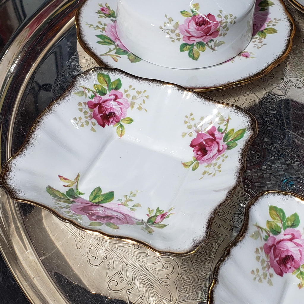 Royal Albert Porcelain Set, American Beauty Pink Rose (Gravy Boat & Plates)