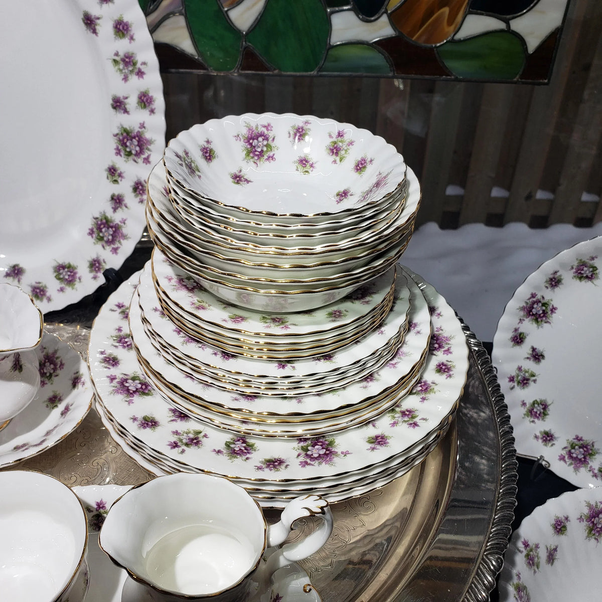 Royal Albert Sweet Violets Dinnerware (47 Pieces, Service for Four)